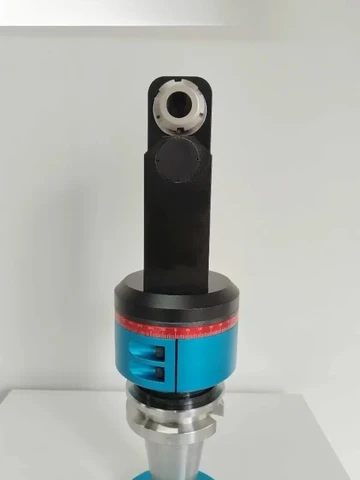 Боковая фрезерная головка BT40 BT50 ER25 с внутренней ретракцией и защитой от помех и удлиненной боковой фрезерной головкой.
