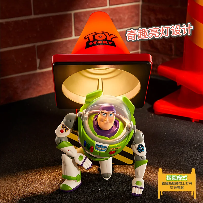 Фото Оригинальный Disney Buzz Lightyear Roadblock Light Toy Story, серия освещения, 5 часов, долговечные украшения, коллекция игрушек, рождественский подарок №4