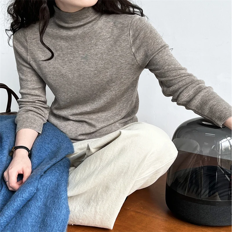 Пуловер женский трикотажный с воротником-стойкой на осень/зиму C53