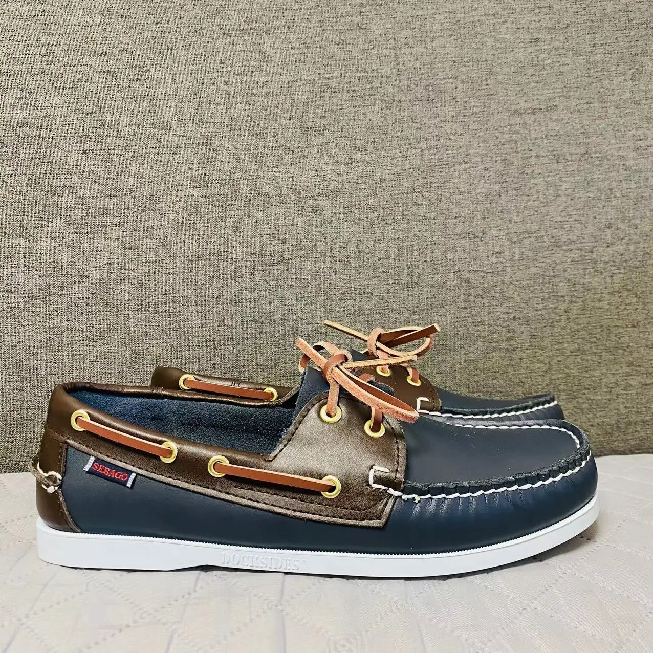 Туфли из натуральной кожи для мужчин и женщин