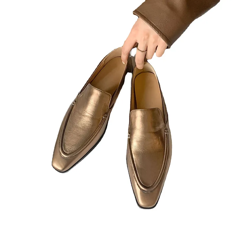 

Modern Woman Summer British Soft Leather Shinny Gold Sliver Flat Shoes French Lazy Guy Leisure Femal Lightweight Loafers
