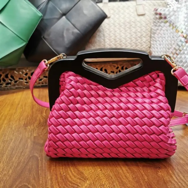 

Fashion Leather Woven Clucth Bag Designer Wooden Clip Shell Women Handbags Luuxry Pu Shoulder Crossbody Bag Party Holiday Purses