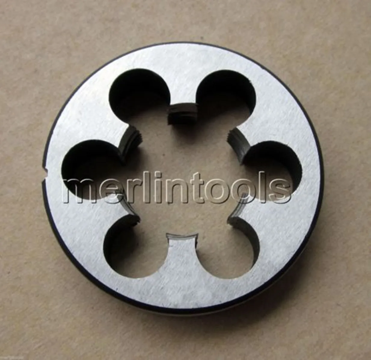 

1" - 8 10 12 14 16 18 20 24 27 28 32 Right hand Thread Die