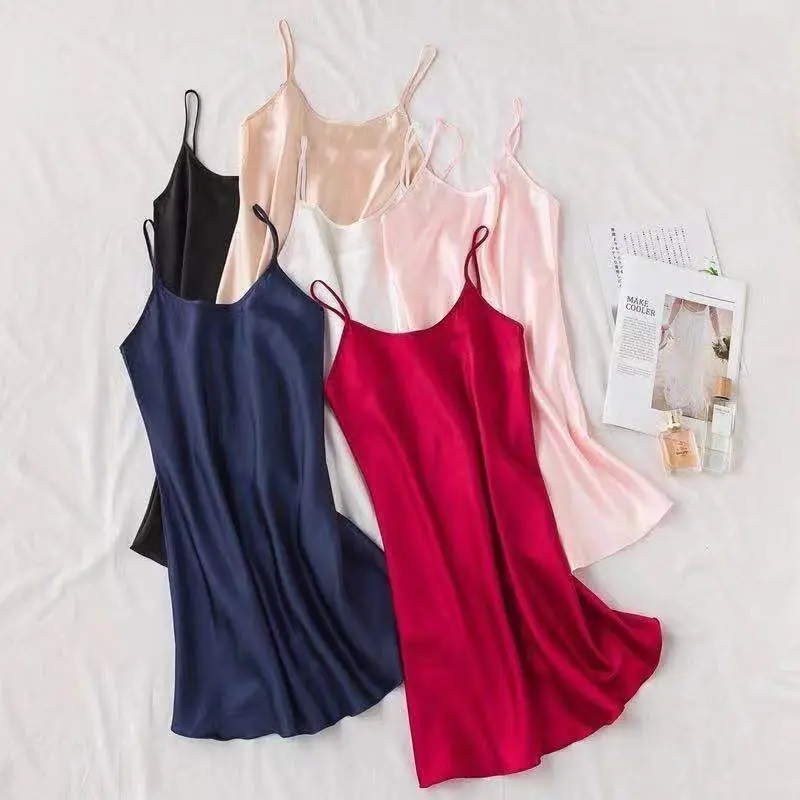 Рисунок 3 - Женская сексуальная ночная рубашка на бретельках