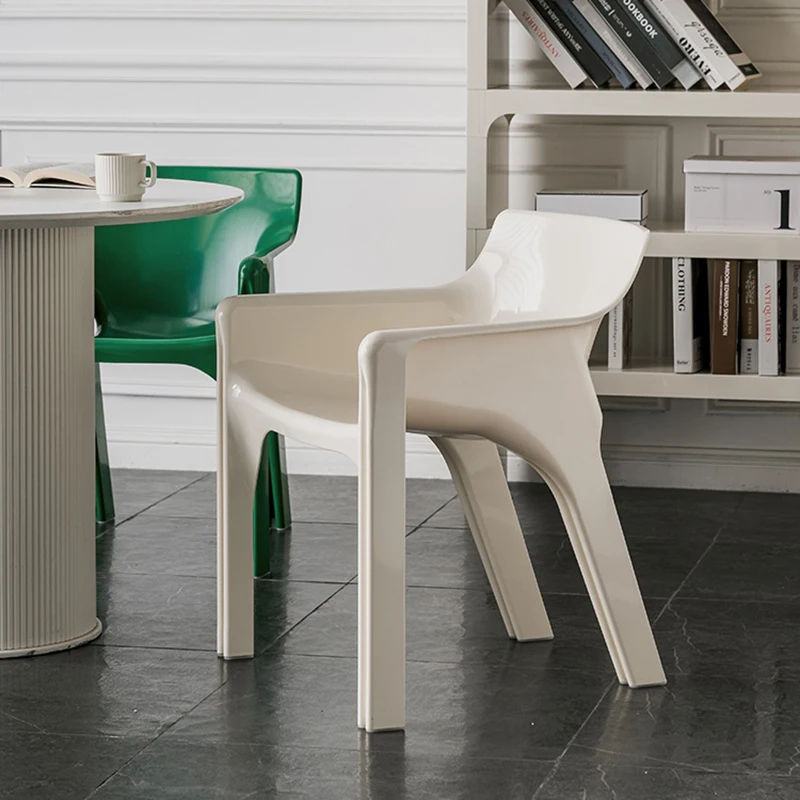 

Расслабляющий современный обеденный стул в скандинавском стиле, пластиковый стул для кухни и гостиной, стул для кафе, белая мебель для сало...