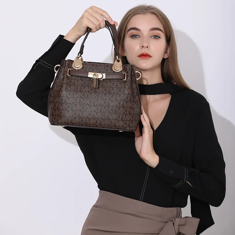 

MK f bag female 2021 new fashion versatile letter printed Kelly bag platinum handbag contrast color large capacity