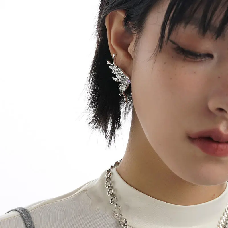 

2022 New Aesthetic Hip Hop Punk Style Liquid Butterfly Earring for Woman Cool Metal Big Earrings Jewelry Accessories