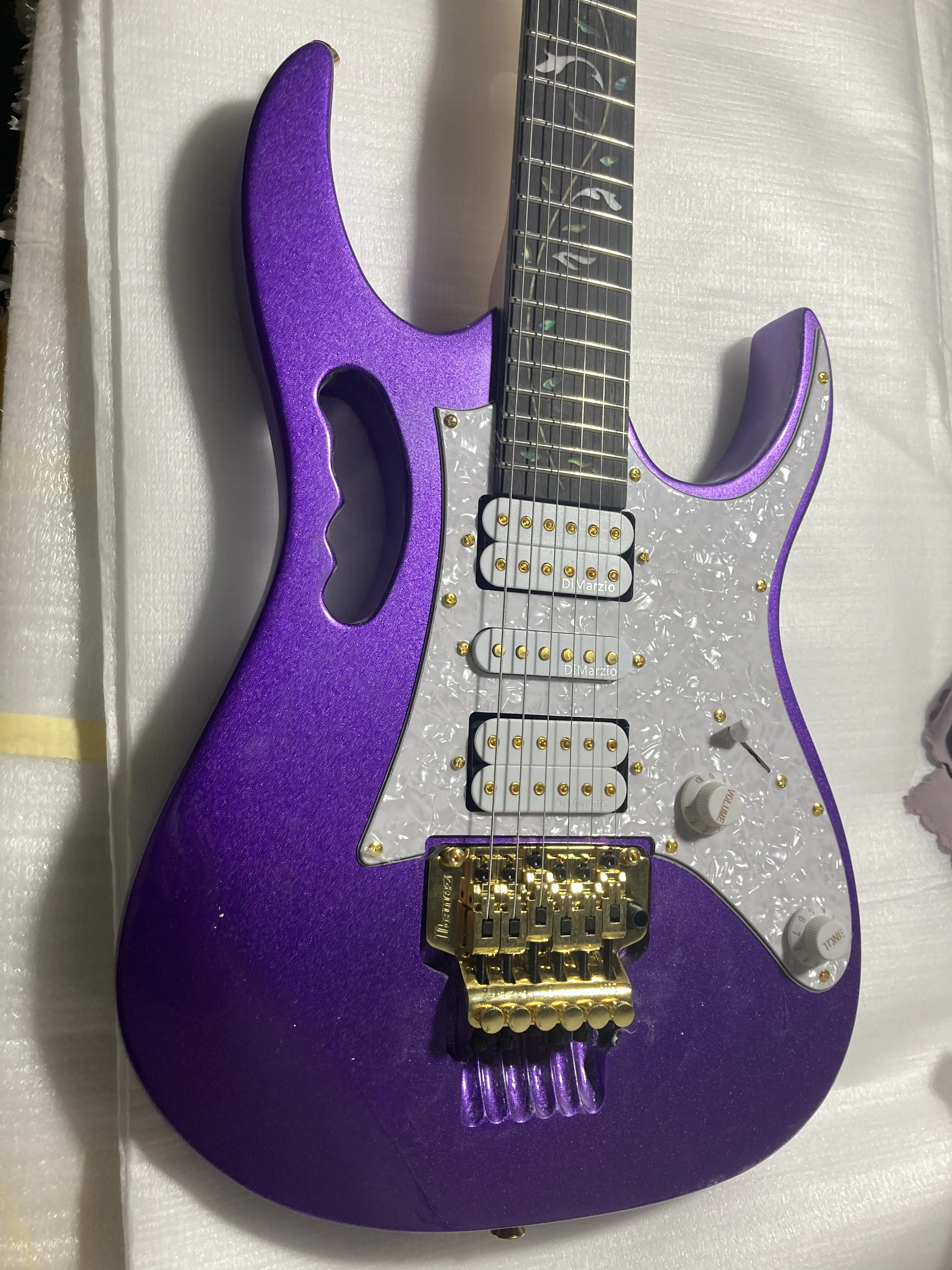 

Purple Inbanze 6 String Electric Guitar Basswood Body Gold Hardware White Pear PickGuard Free Delivery