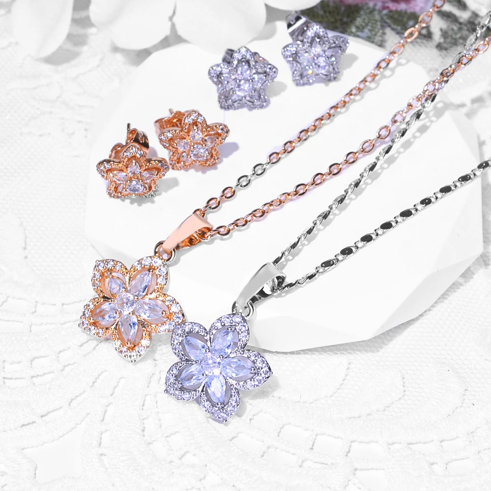 Женский комплект из колье и серёг с цирконом