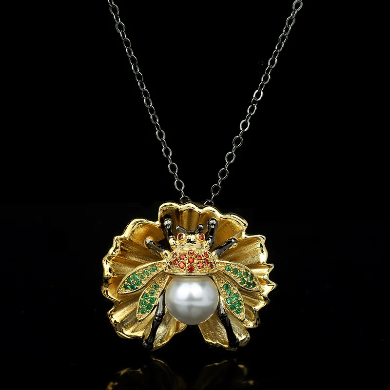 Золотое ожерелье Ann &amp Snow с кулоном пчелка