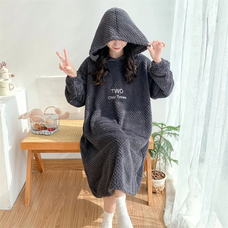 Плюс размер с длинным рукавом и капюшоном толстые теплые фланелевые ночные