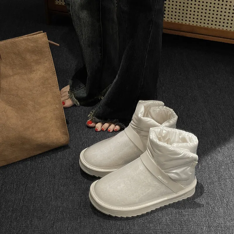 

Женские кожаные ботинки на плоской подошве, с круглым носком