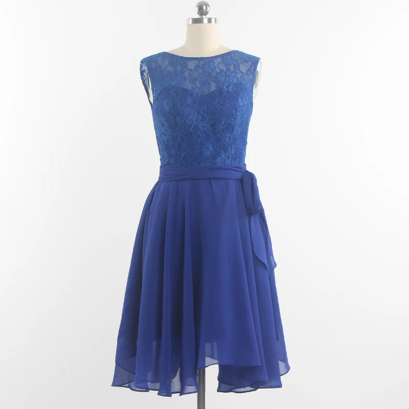 

Party Dresses Classic Royal Blue V-neck Lace Sleeveless Knee-length Zipper Back Plus size Women Prom Gowns 2022 H957