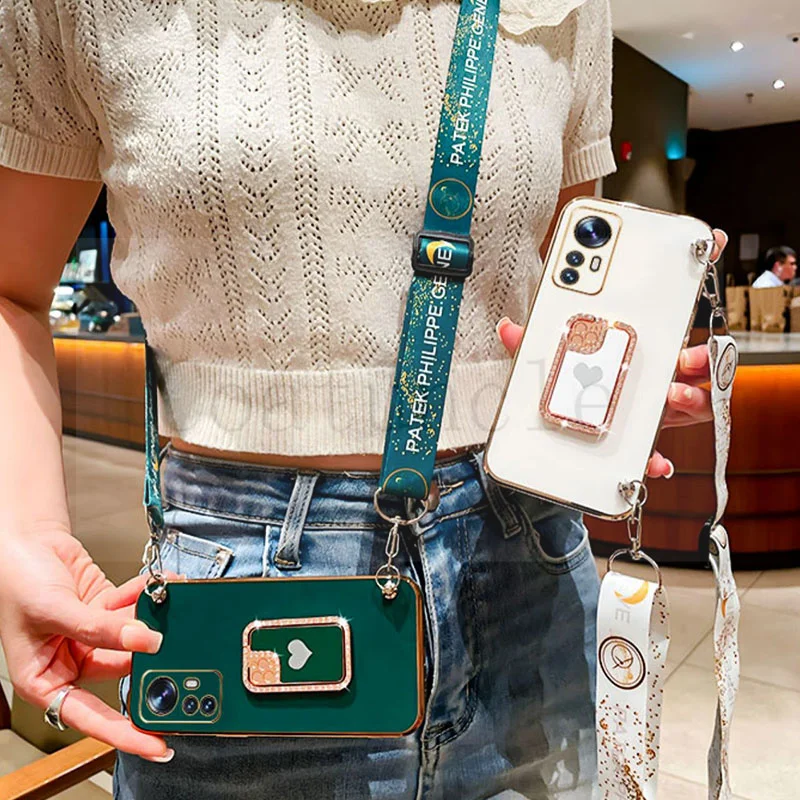 Кросс-боди шнурок 360 ° любовь бриллиант кронштейн покрытие для Moto G73 G82 G71S G13 G23 G32 E22