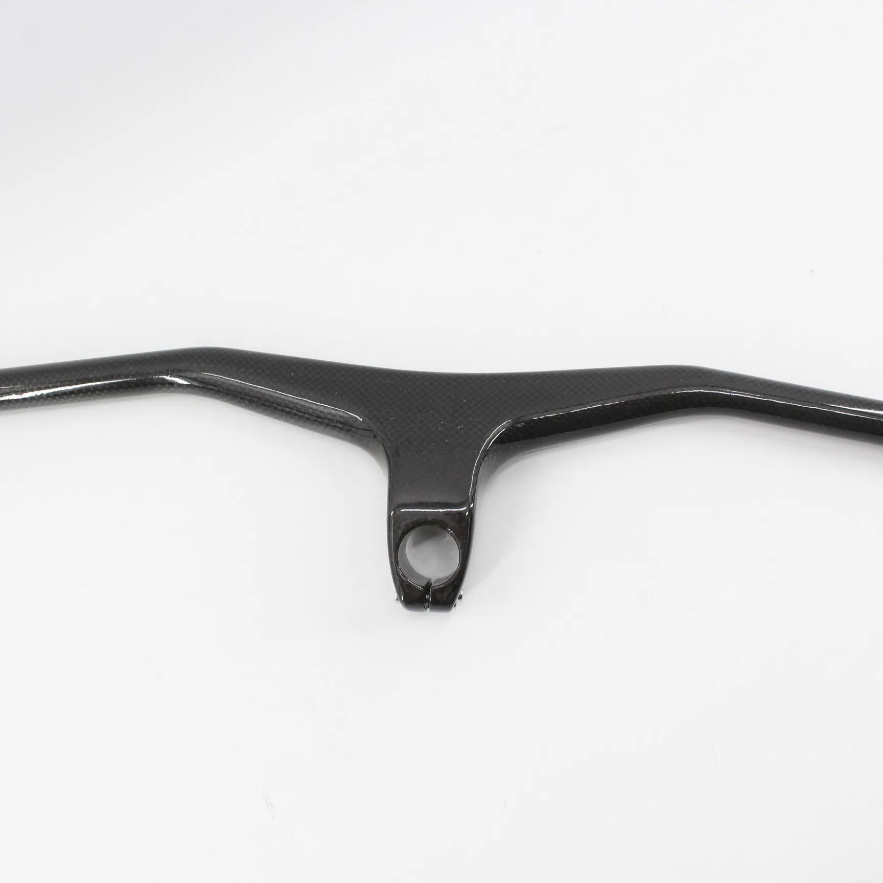 Руль горного велосипеда из углеродного волокна