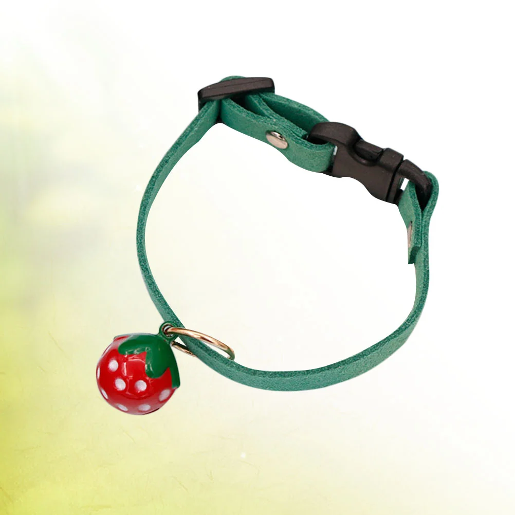 

Fashionable Pet Collar with Strawberry Bell Design and Adjustable Fit for Dogs and Cats - Green Color Available