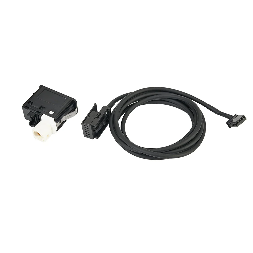 Фото Адаптер-панель для автомобильной аудиосистемы с USB и AUX входами для BMW E39, E53, X5, Z4, E85, E86, X3, E83 и моделей с 4-контактным USB2.0 №2