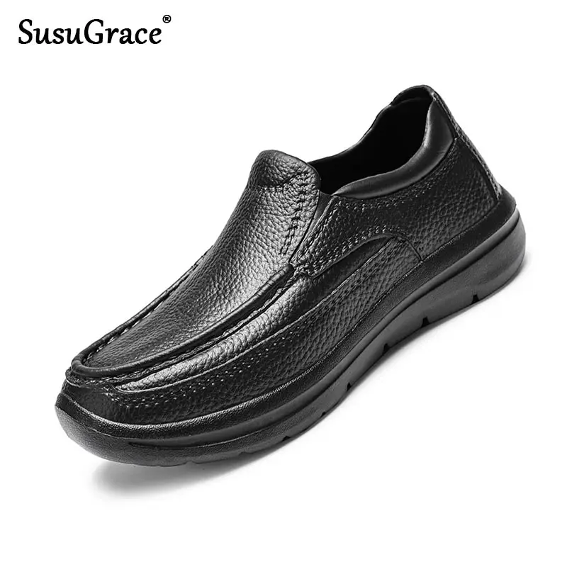 

Susugrace Light EVA Chef Shoes for Men Kitchen Restaurant Work Loafers Waterproof Oil-proof Slip-on Hotel Work Men Shoes Black