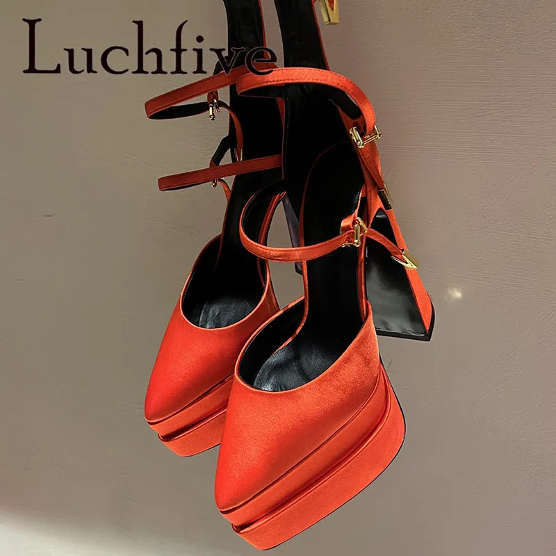 

Женские атласные босоножки на платформе, туфли-лодочки с острым носком и ремешком с пряжкой на очень высоком каблуке, привлекательная обувь...