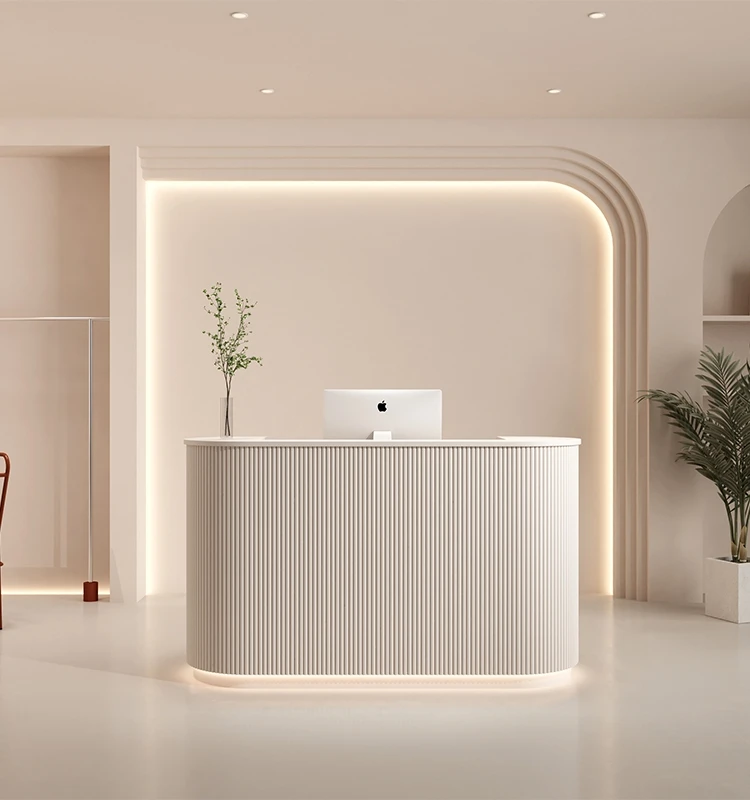 Простой современный стол для магазина одежды изогнутая панель оформления заказа