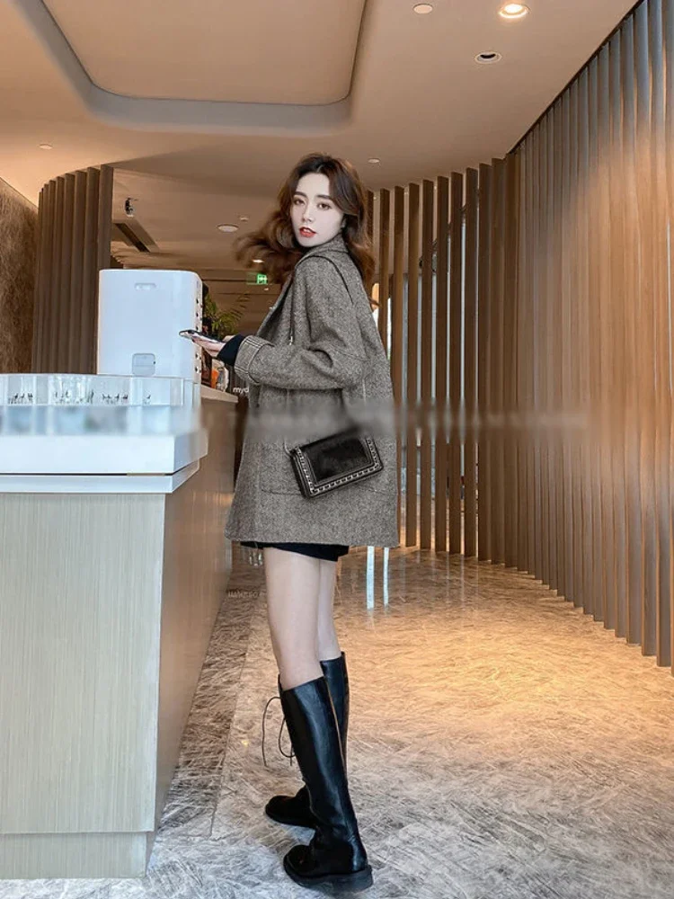 Пальто женское шерстяное двубортное