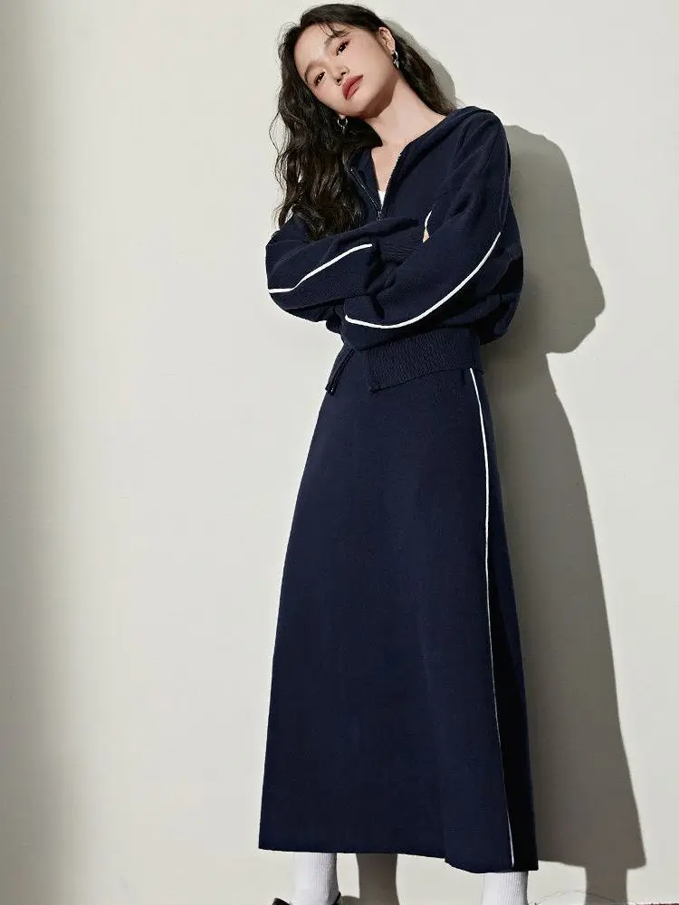 

Zipper Hooded Sweatshirt Half Body Skirt Two-Piece Suit Women'S Autumn And Winter New Fashion Sports And Leisure Suit