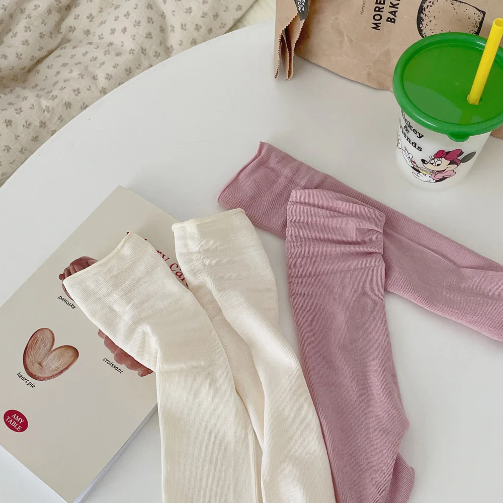 

Women's Summer Solid Color Medium Tube Socks Cotton White Pile Socks Spring and Summer Breathable Medium Tube Socks