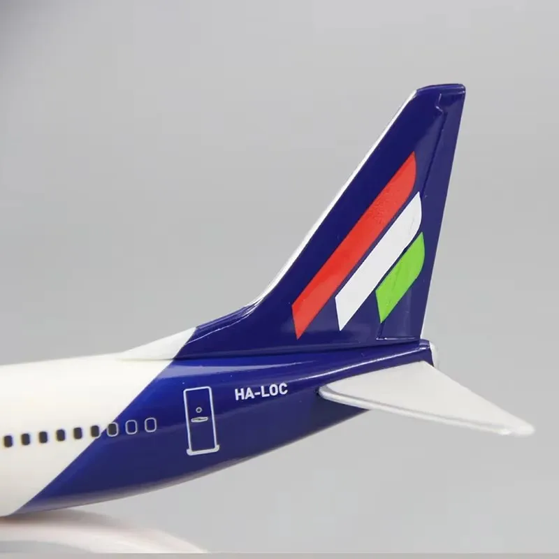 Масштаб 1/200 B737-800 Malpris MALEV Airlines Модель самолета Пластиковый АБС-пластик в сборе для