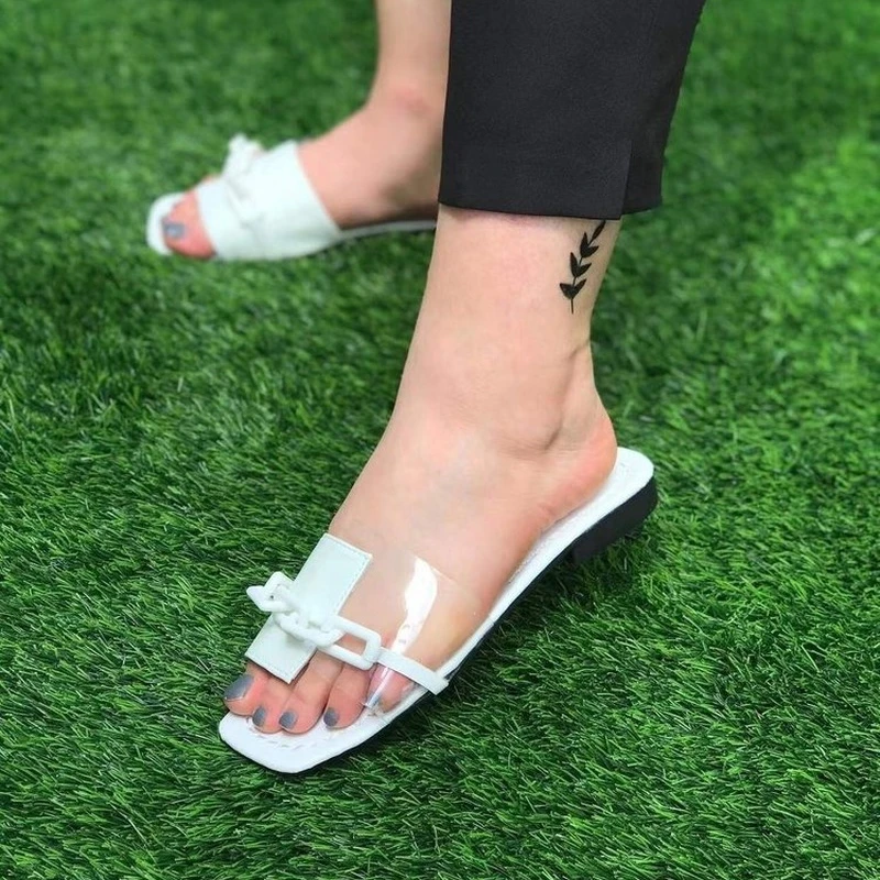 Transparent Word with Flat Bottom Sandals and Slippers 2022 Summer Pvc Material Large Size Light Beach Shoes for Women |