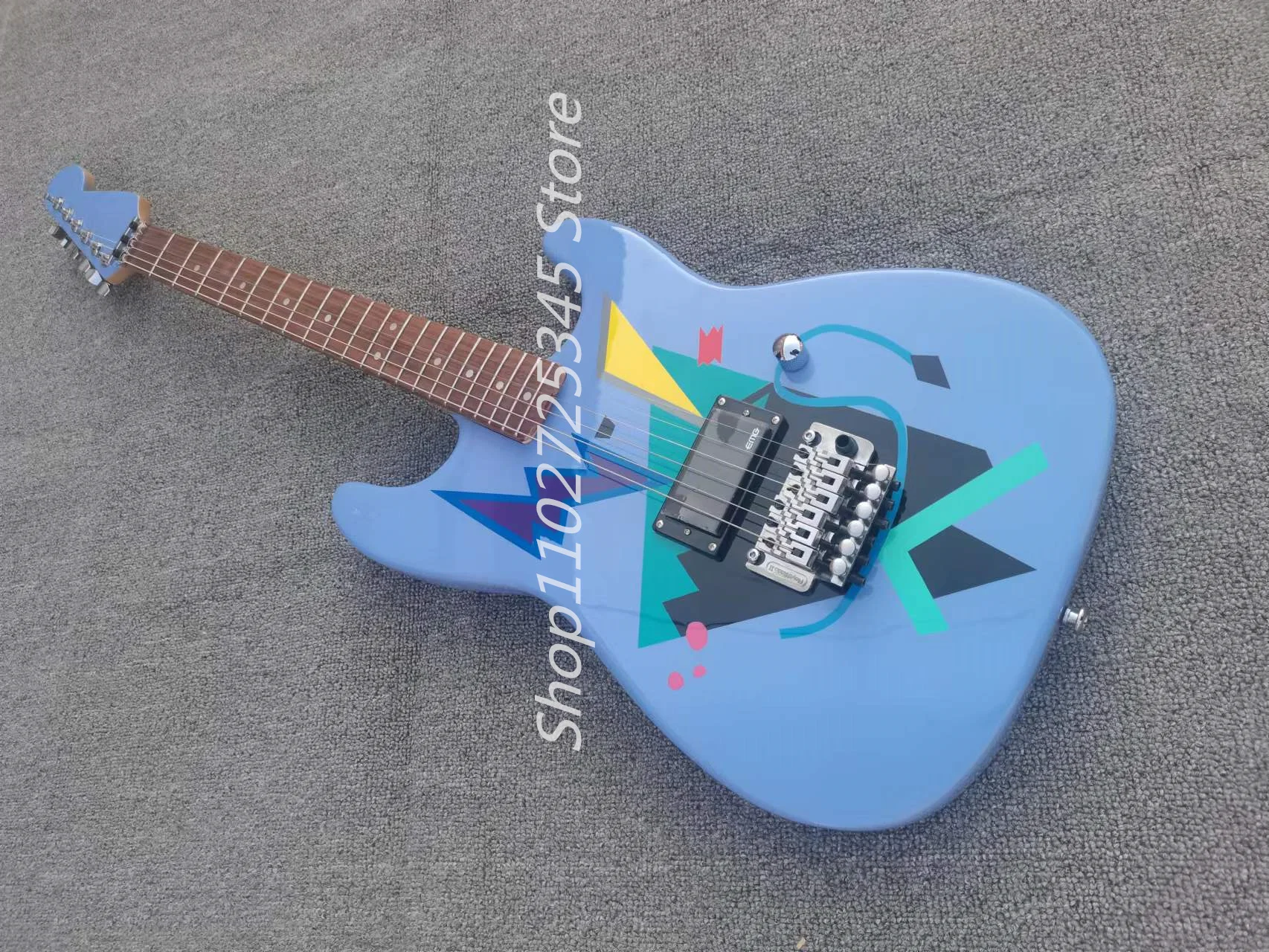 

6-string electric guitar, rosewood fingerboard, silver accessories, tremolo system, shipping cost to be borne by the seller