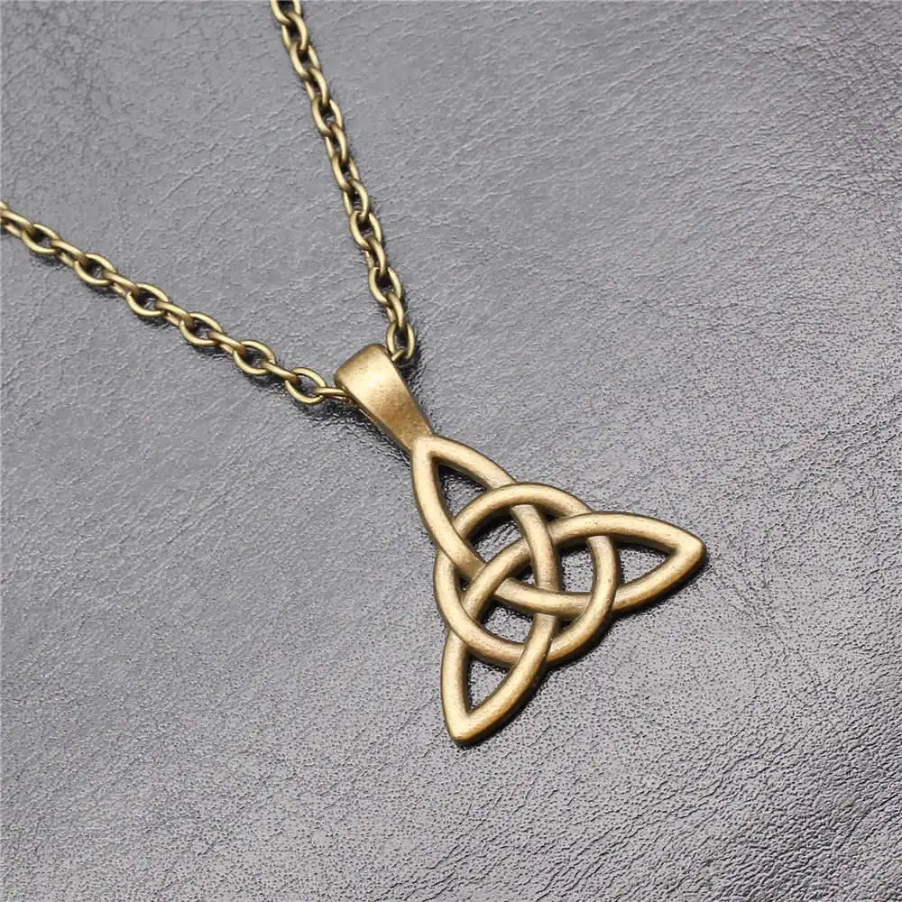 1 шт. цепочка с узлом 70 см 45 + 4