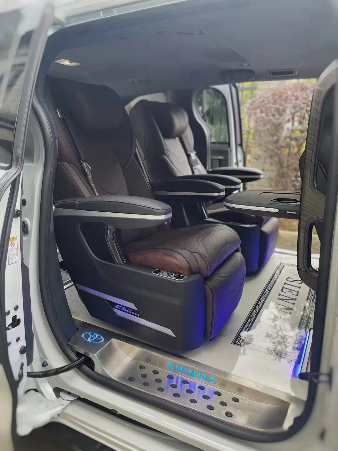 Роскошное электрическое кожаное автомобильное сиденье с откидывающейся спинкой