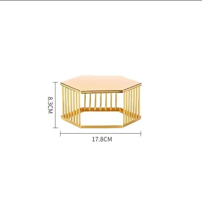 

Металлический золотой цилиндр для десертов