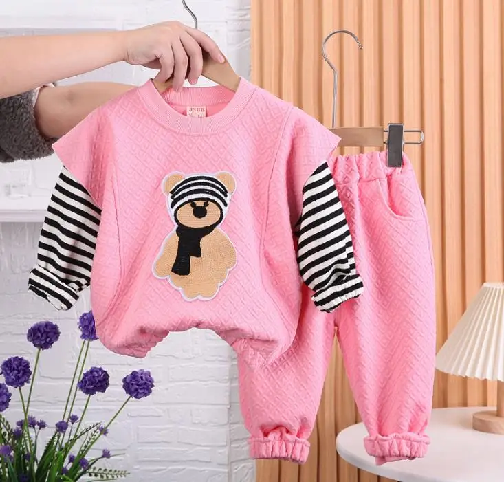 

Детский костюм из двух предметов, толстовка с капюшоном и брюки