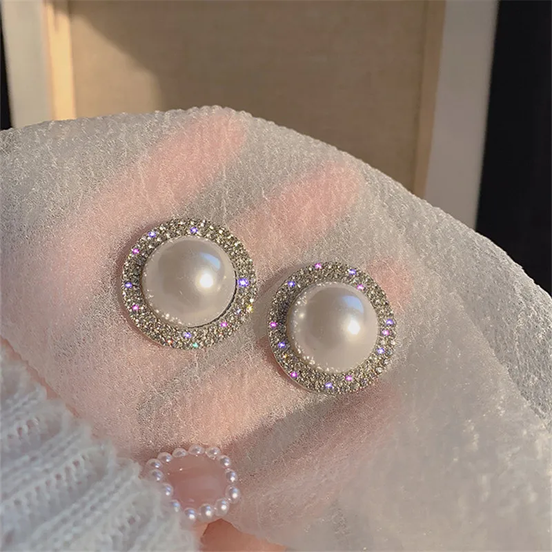 

Vintage Retro Ethnic Korean Elegant Zircon Round Bead Stud Earrings For Women Girls Party Wedding Jewelry Gift e117