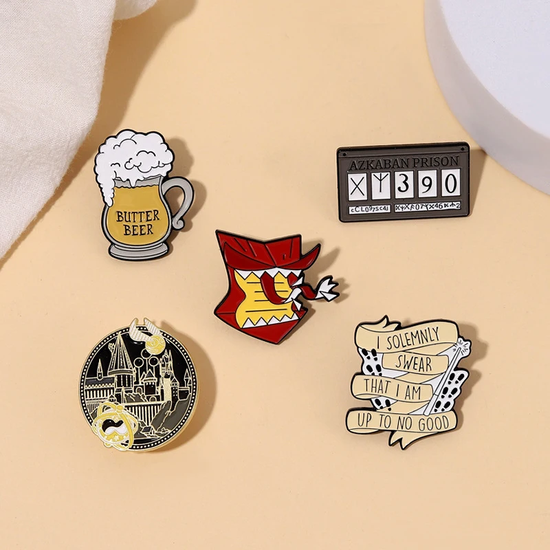

Alloy Daily Necessities Pins Beer Calendar Glasses English Letters Pins Backpack Clothing Accessories Enamel Lapel Pin Brooch