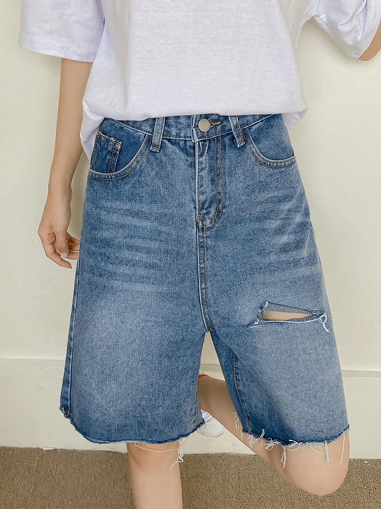 New Spring Summer Women High Waist Hole Frayed Blue Denim Shorts Streetwear Female Wide Leg Button Raw Hem Jeans Shorts