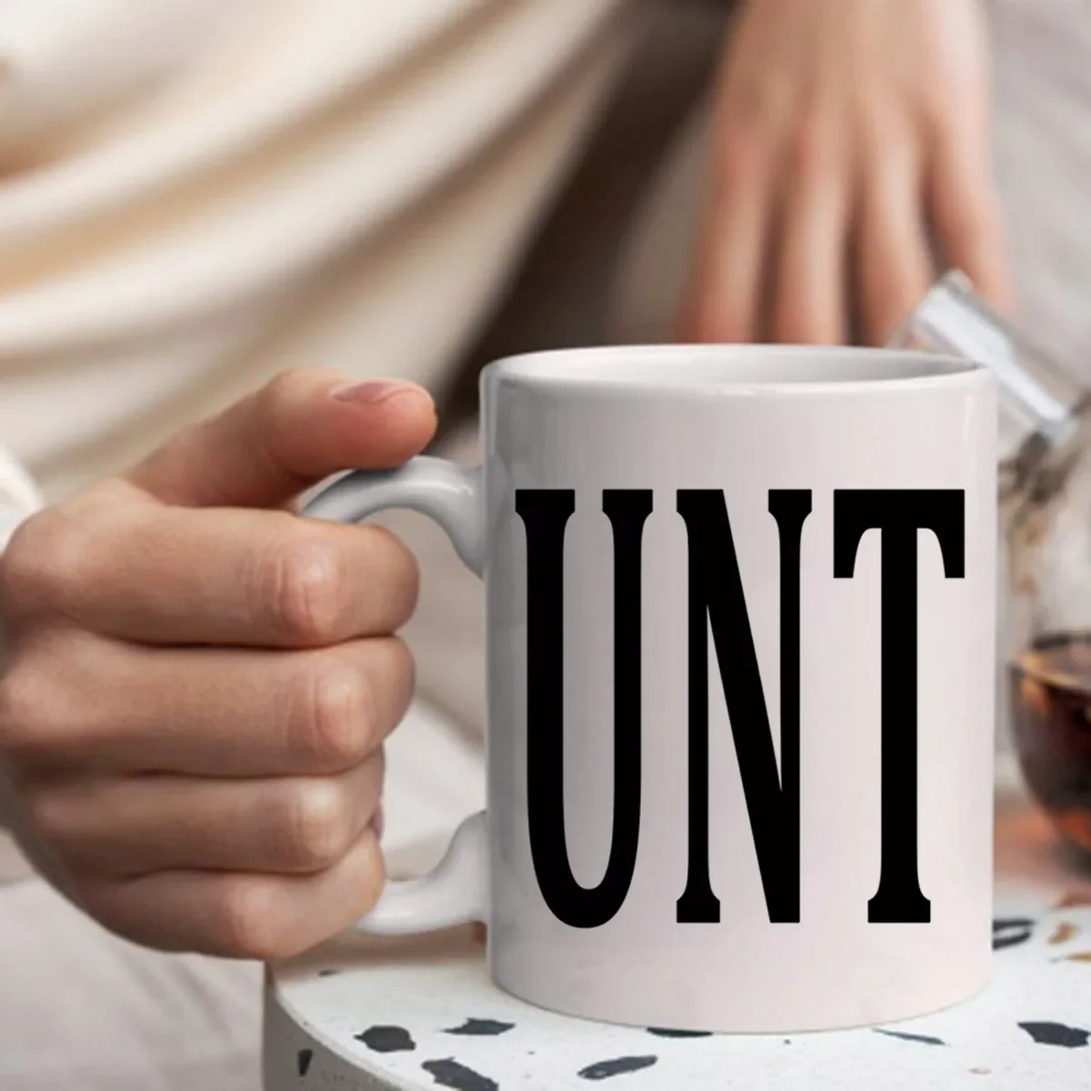 Фото Кружка для кофе UNT, пригодная для мытья в посудомоечной машине и микроволновой печи, кружки, забавные подарки на день рождения и Рождество, новые кофейные чашки 11 унций №3