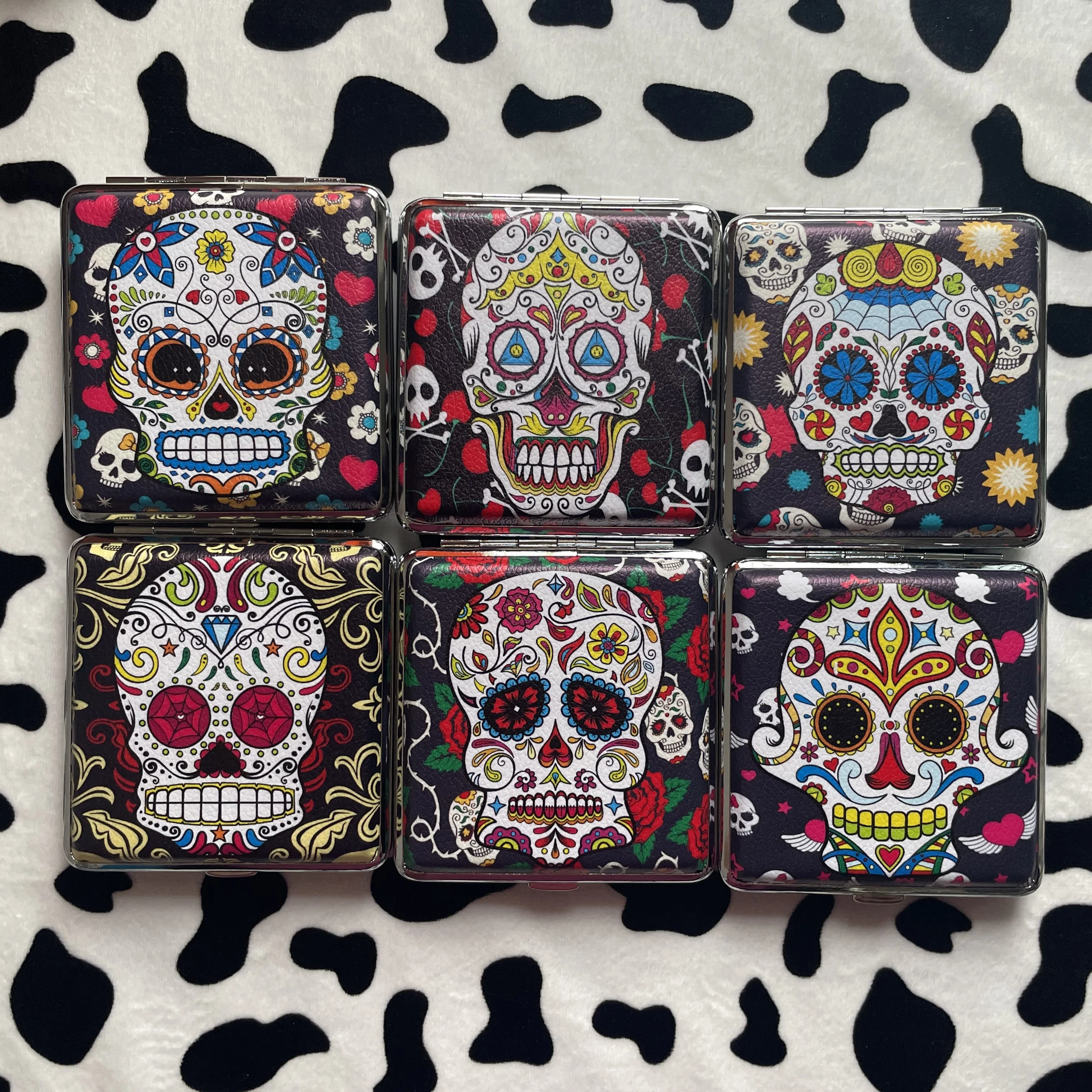 Skull And LOVE Leather Cigarette Case Box Portable Cigar Box-Up to 20 King Size 84mm Cigarettes Volume images - 6