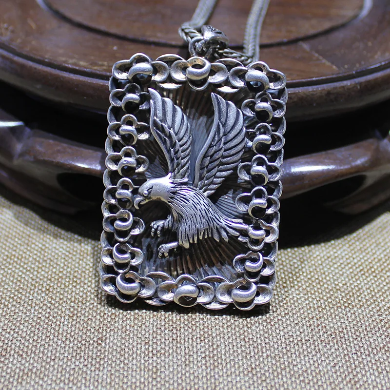 Имитация старого серебряного ожерелья с винтажным тиснением благоприятный узор