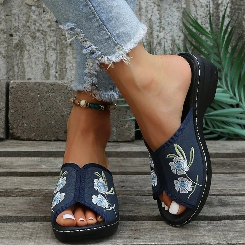 

Pmwrun 35-43 Yards Plus Size Slippers 2022 Summer New Set-toe Embroidered Sandals Wedge Heels European and American Sandals