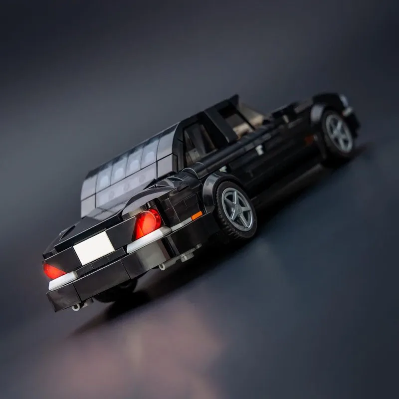 Фото Конструктор PolaDeer 437 деталей MOC DIY: Модель злодея Мистера Уайта XJ8, игрушка-конструктор для детей, подарок на день рождения, Джеймс №2