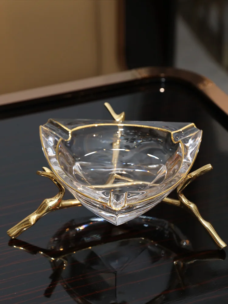 

Brass Creative Personality Trend Crystal Glass Ashtray Nordic Family Living Room Ash Tray Luxury Home Decoration Accessories