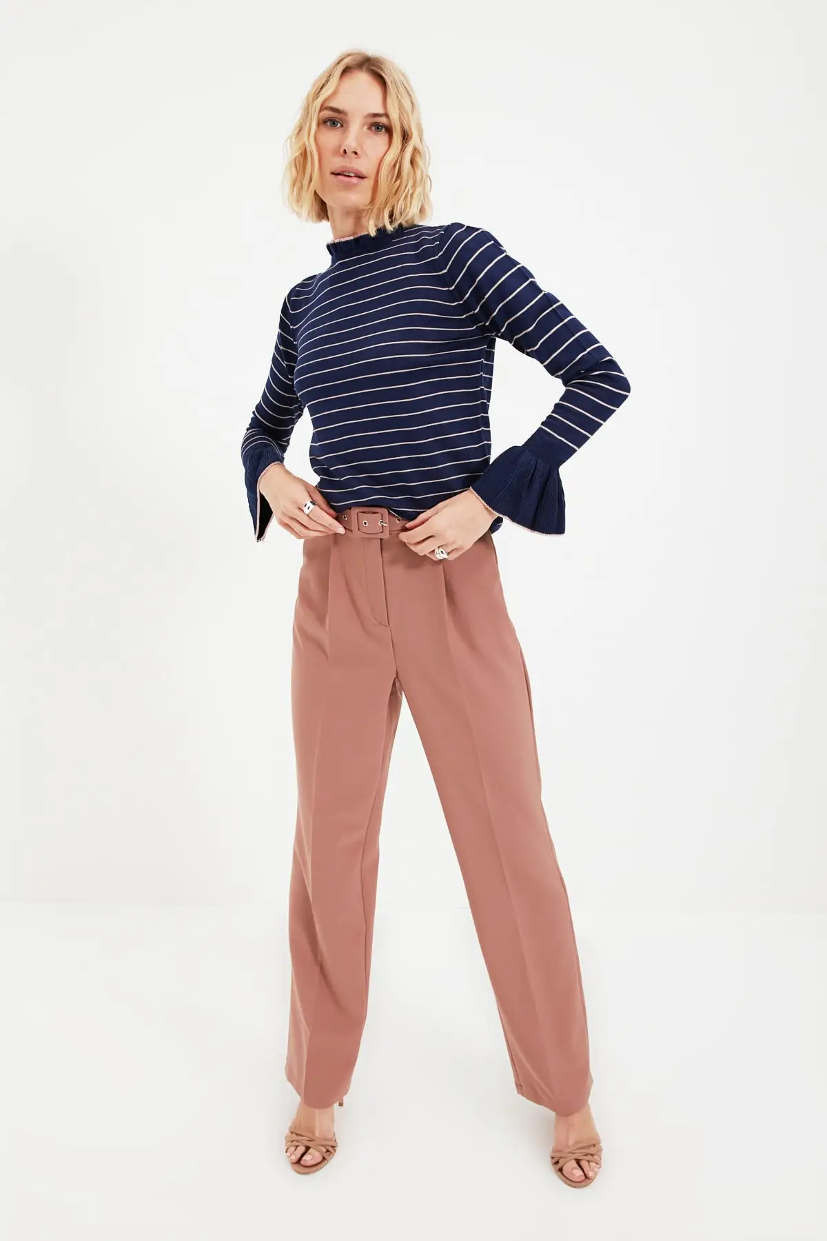 

Trendyol Striped Knitwear Sweater TWOAW22KZ1389