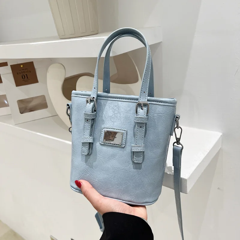 

Luxury Designer Bucket Shoulder Bags for Women Summer 2022 Famous Brand Women's Handbags New Fashion Solid Female Handbags