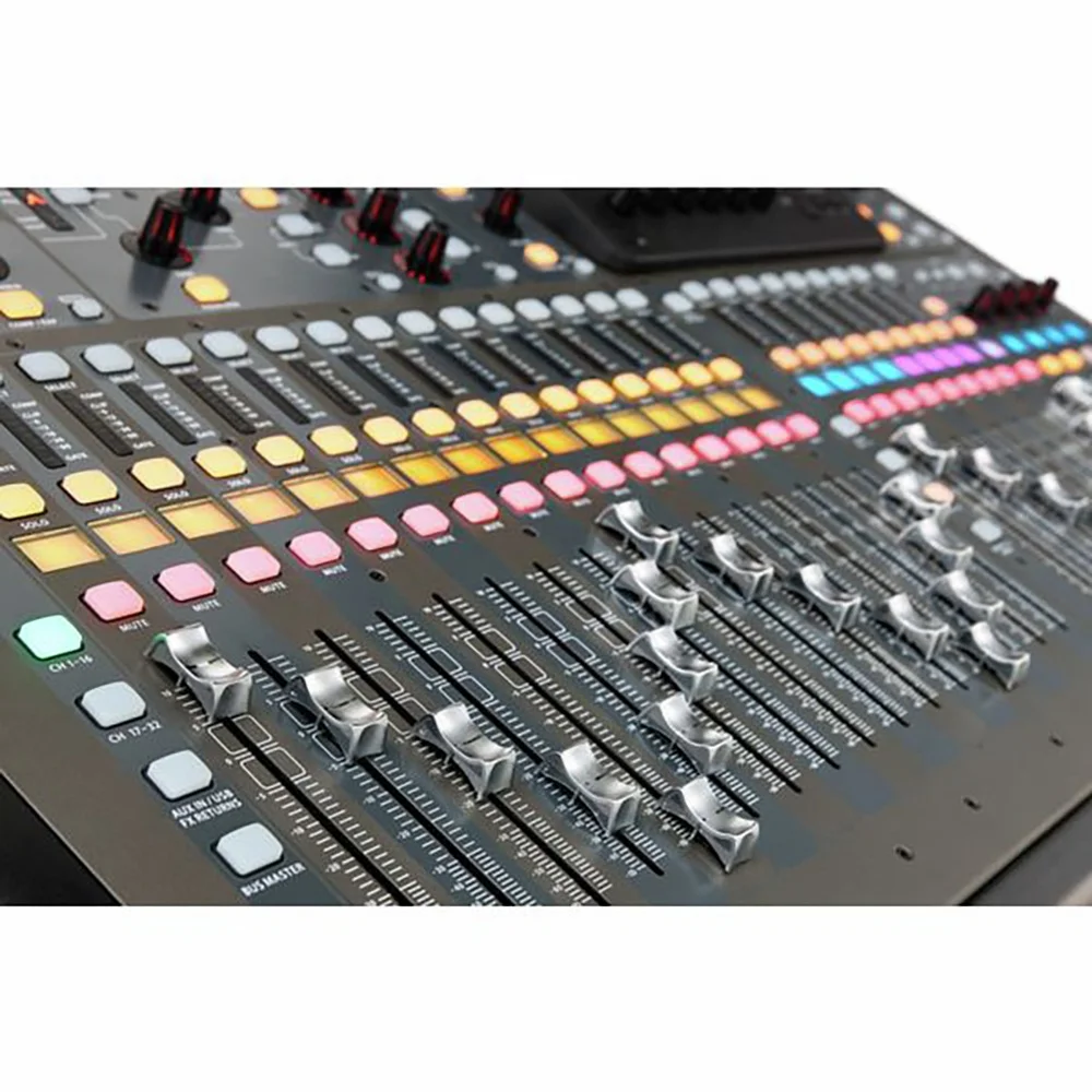 Рисунок 3 - Behringer X32 цифровой миксер и