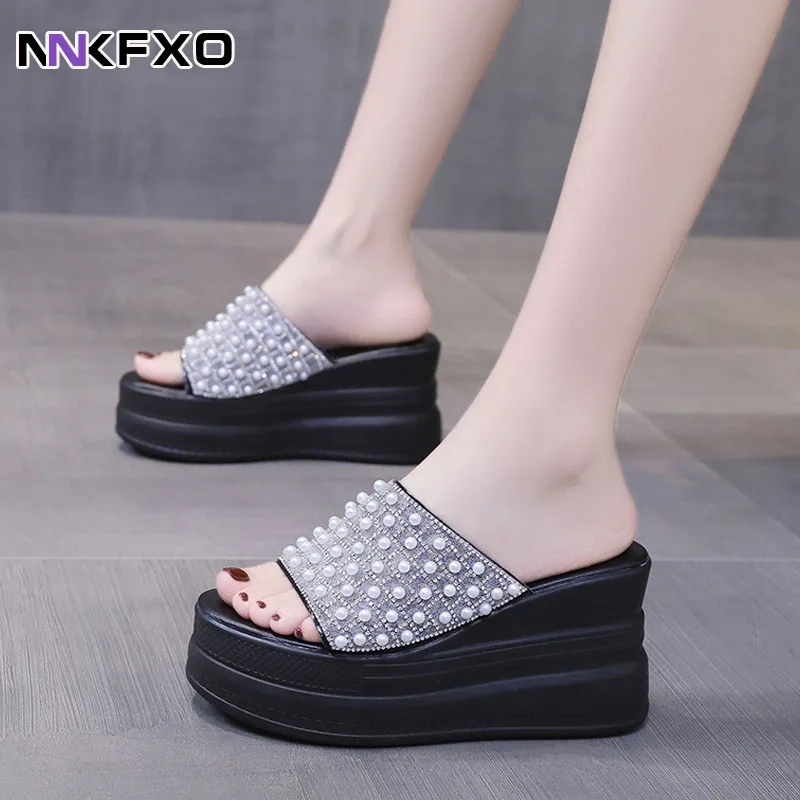 

Women's Summer Chunky Slipper 2022 High Heel Sandals Flip Flops Thick-Bottom Pearl Slippers Wedges Beach Slides Zapatos vc3437