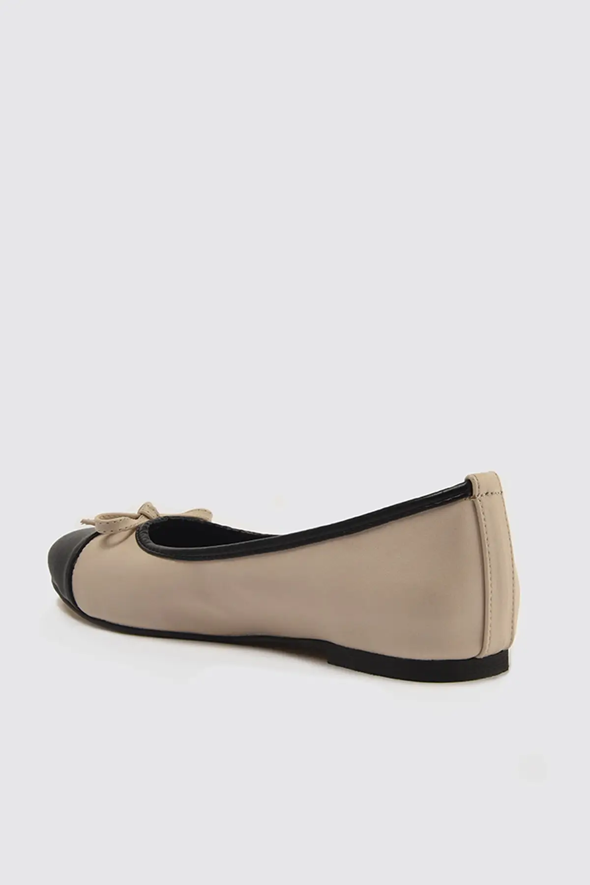

Trendyol With Color Block Women Ballerina TAKSS21BE0002
