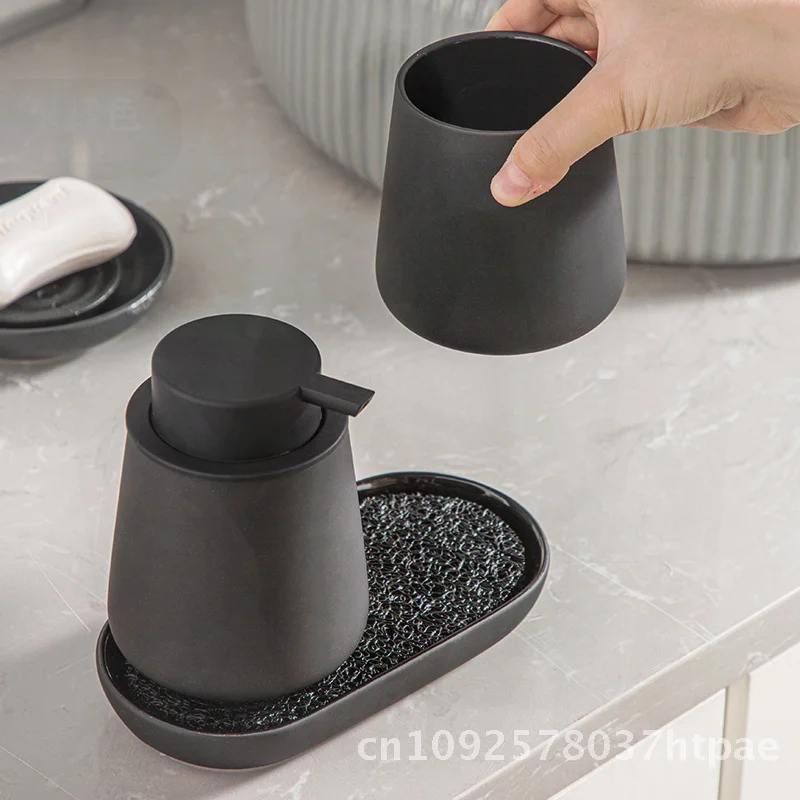 Фото Amazon Explosions Керамическая силиконовая резиновая краска Feel Foam Набор дезинфицирующих средств для рук Пресс Дополнительная упаковка Шампунь Мусс для ванны Набор из двух предметов №2