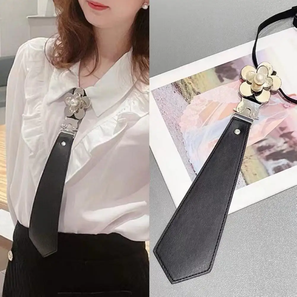 

Japanese Punk Style Faux Leather Necktie with Metal Buckle Faux Pearl Flower Design Adjustable Neck Tie Women Shirt Accessories